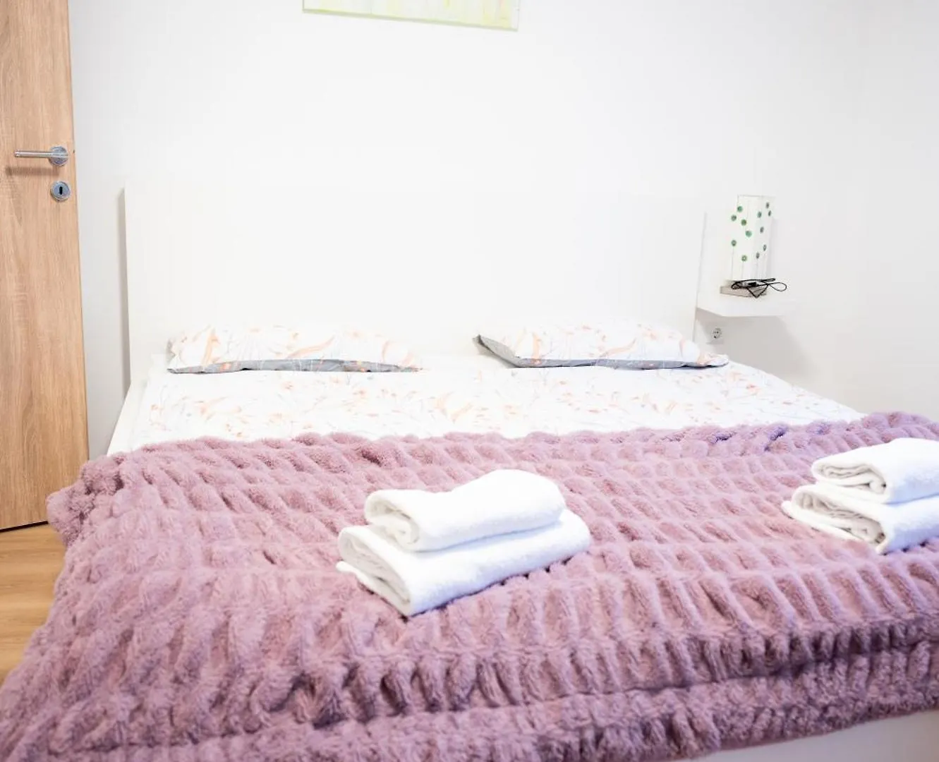 Dora'S Apartments Zadar